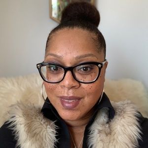 Meet your Posher, Jackie